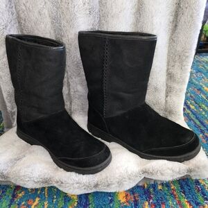 Waterproof womens Michaela UGG boots‎ black size 8. Like new